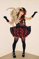 SHOW BY ROCK!!から「シンガンクリムゾン ズ」をイメージしたドレス。