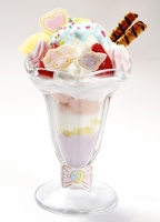 【デザート】ルナとマイメロディのなかよしパーラーパフェ