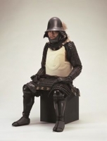 野口哲哉展 シャネル侍着甲座像　2009年