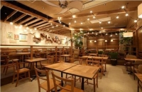 二次会会場「マノ・キッチンカフェ」