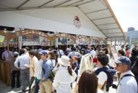 昨年開催の様子（30mビールカウンター）