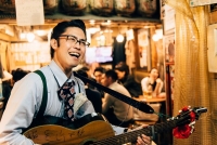 ギター流し(パリなかやま)