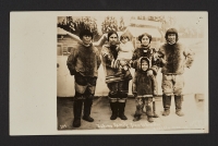 「ラブラードールから来たエスキモーの家族」（アラスカ・ユーコン太平洋博覧会）1909年、個人蔵