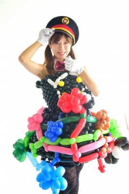 痛車ならぬ！？ 痛バルーンファッションショー