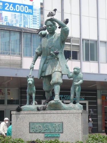 桃太郎像（岡山）
