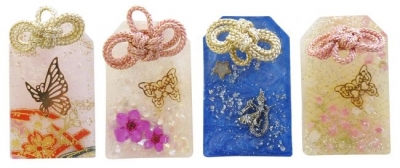 UVレジンで作るお守り