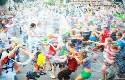 水fes ビーチde水鉄砲！バトルロワイアル