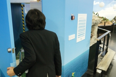 セルフ・バックヤードツアー