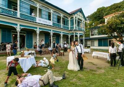 【写真家たちの新しい物語】　花井 達 写真展「祝！結婚」