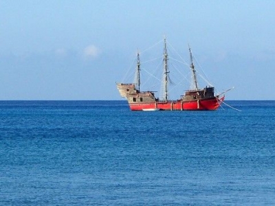 ケイマン　パイレーツウィーク・フェスティバル(Pirates Week Festival)：ケイマン諸島