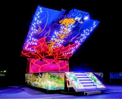 やなぎみわステージトレーラープロジェクト「日輪の翼」 