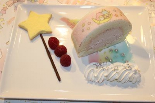 超メルヘンなロールケーキ