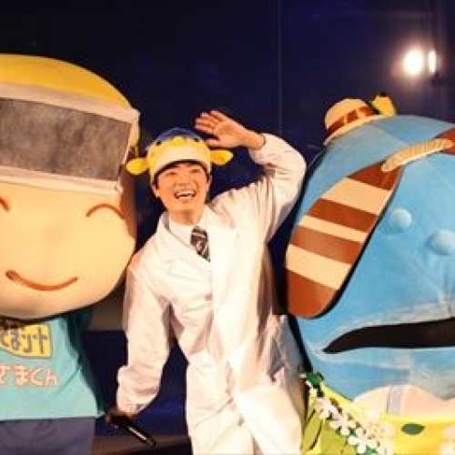 往復6日間かかる“東京”を体感。実物大のザトウクジラが水槽で泳ぐ！？『小笠原ウィーク』