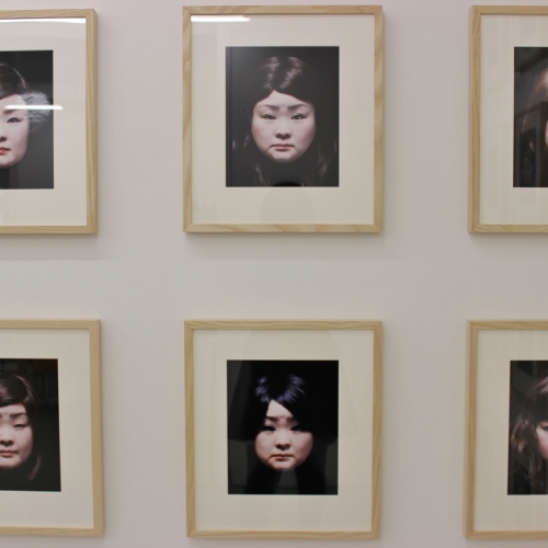 1人の日本人が300人の“東アジア”人になる！？　澤田知子『FACIAL SIGNATURE』