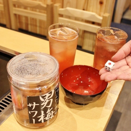 【梅好き必見】 梅干し入れ放題！？ 「男梅横丁」でもんじゃと男梅サワーを堪能