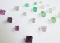石と色展