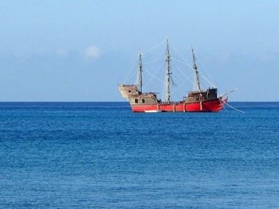 ケイマン　パイレーツウィーク・フェスティバル(Pirates Week Festival)：ケイマン諸島