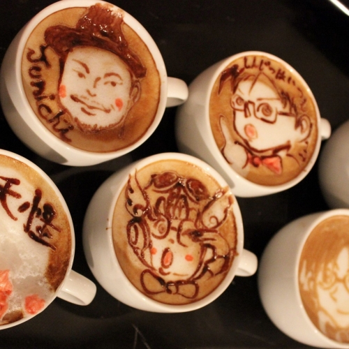 ラテアートで勝負！ 3Dのジバニャン、コナン、ラテアートしりとりも・・・。『ラテ-１グランプリ お台場頂上決戦 第2戦！』